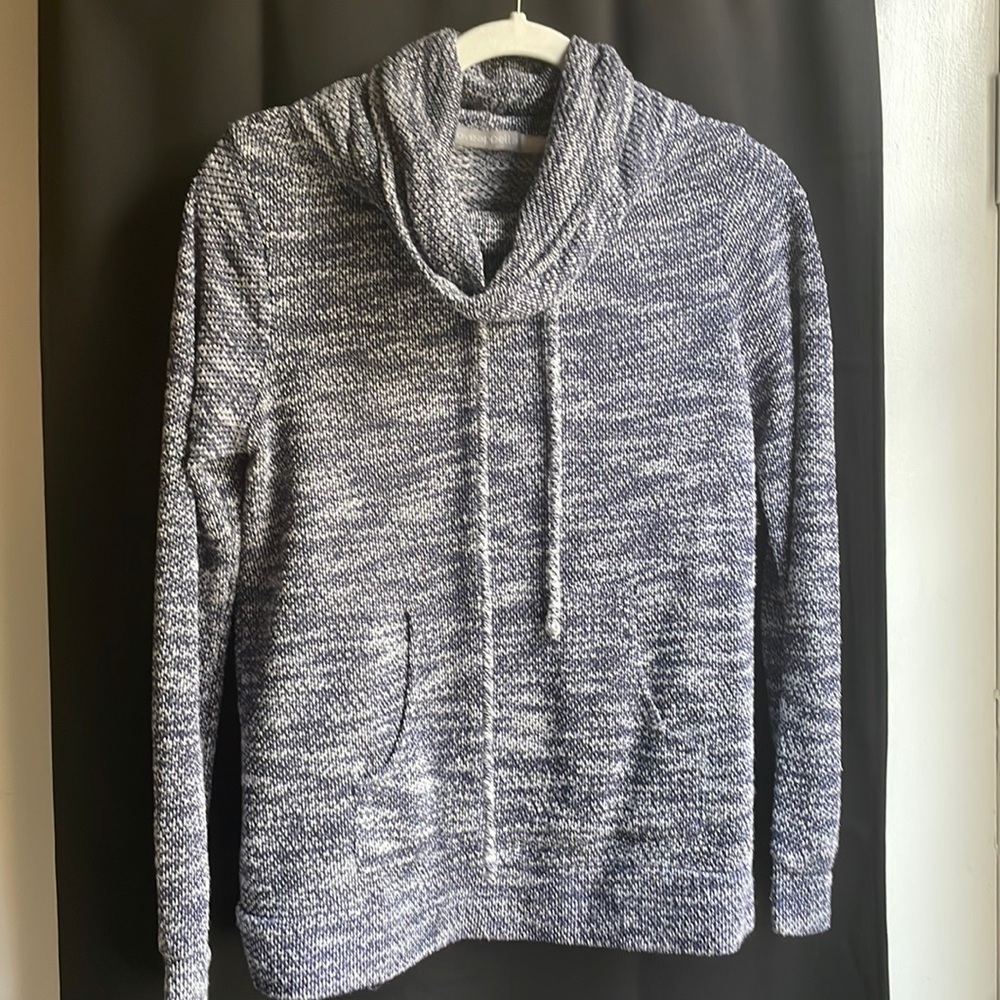 LOVEAPPELLA Sz small Funnel Neck Sweatshirt